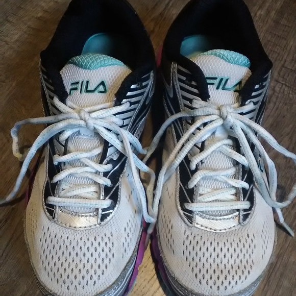 Fila running shoes. - Picture 4 of 5